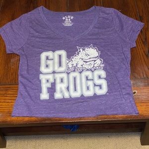 College crop top